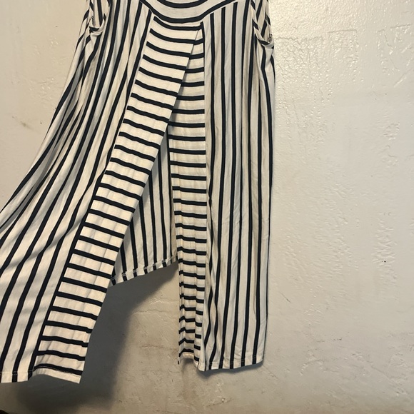 K and C brand black and white striped tank - Picture 3 of 4